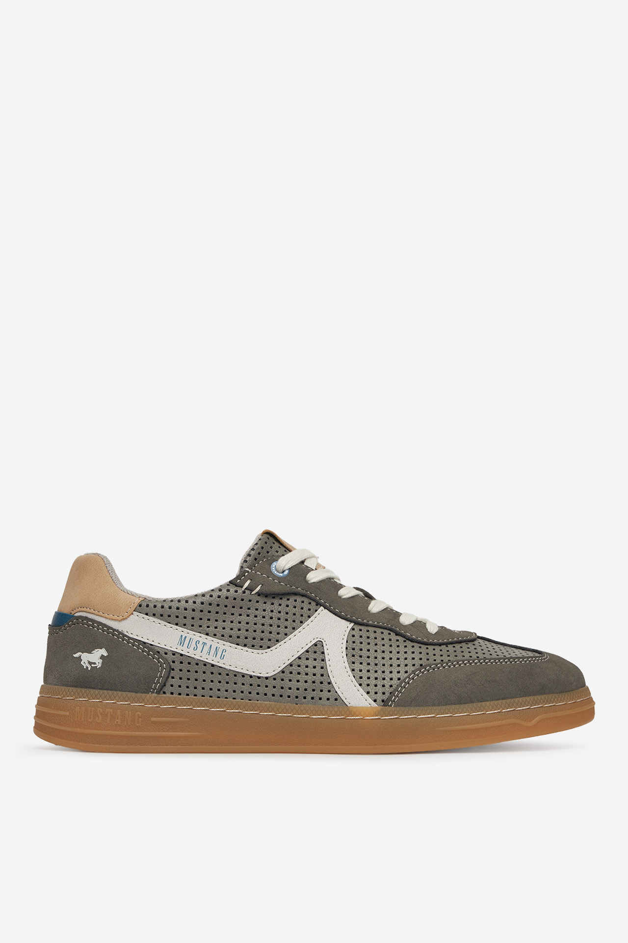 Sneakersy