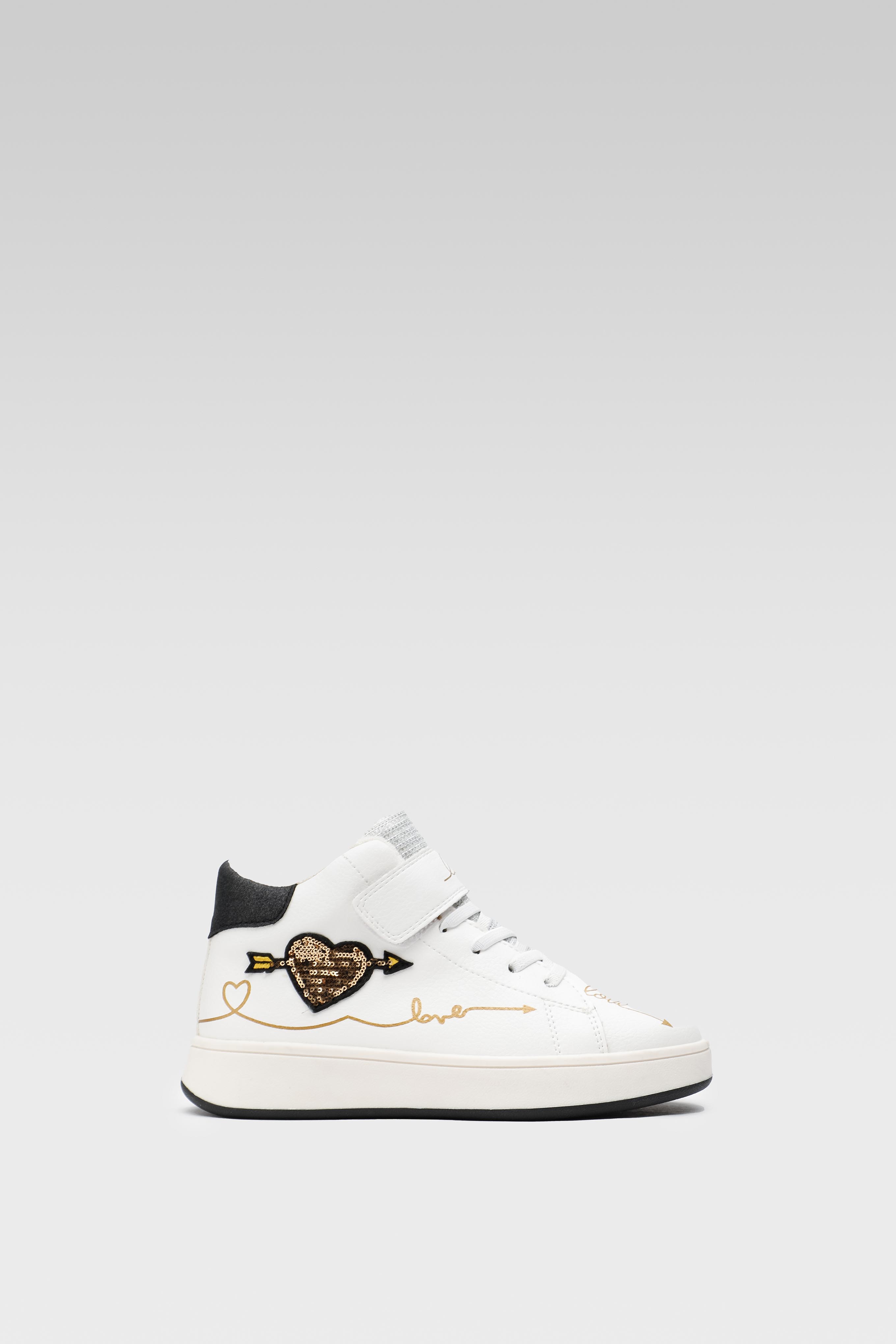 Sneakersy