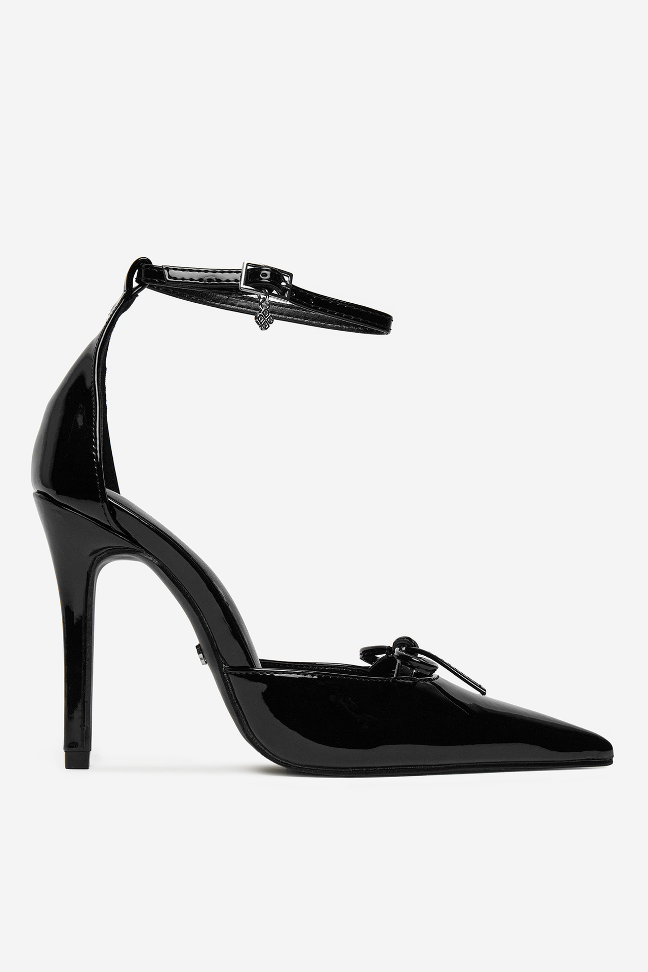Pantofi stiletto
