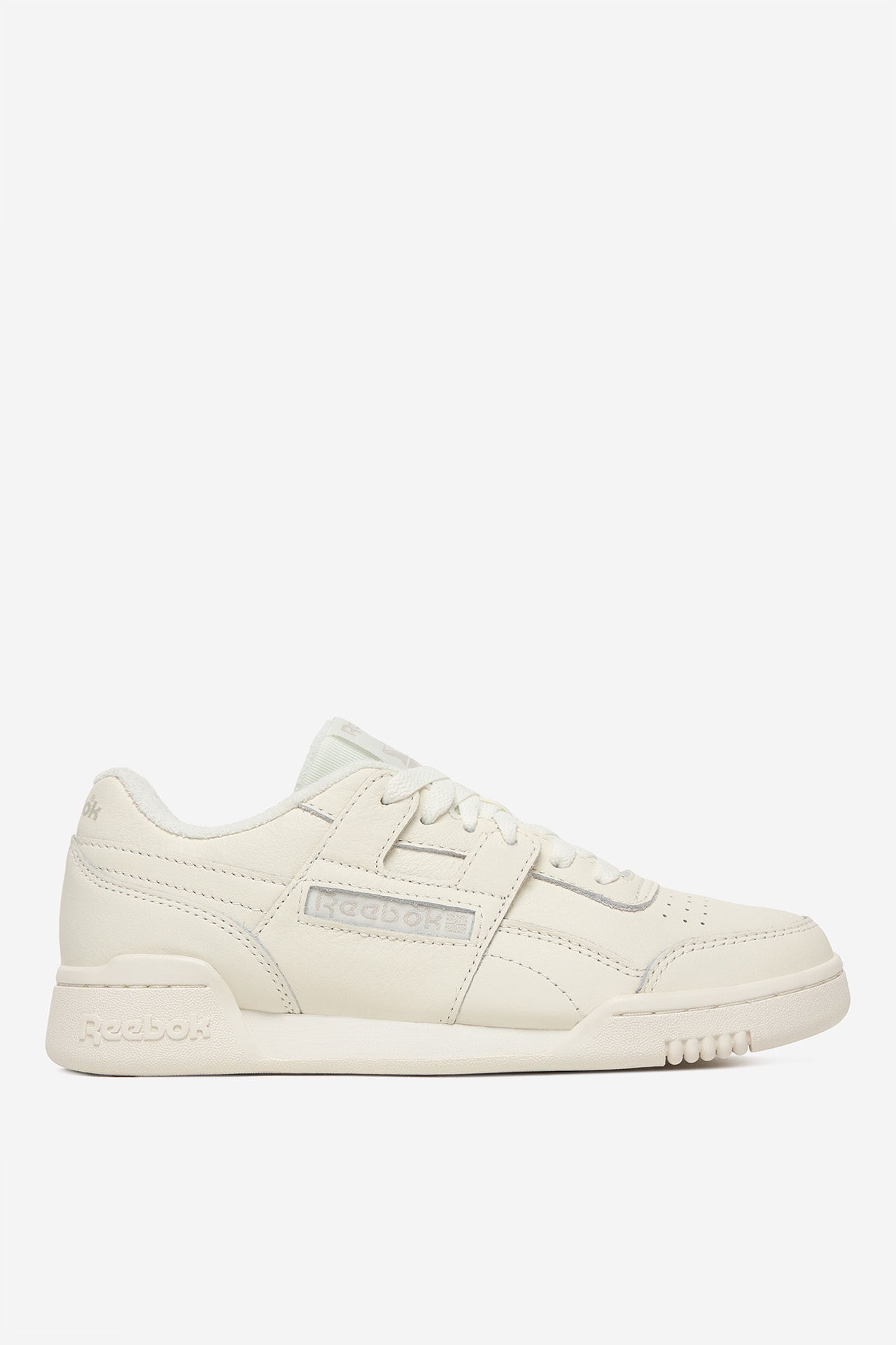Sneakersy
