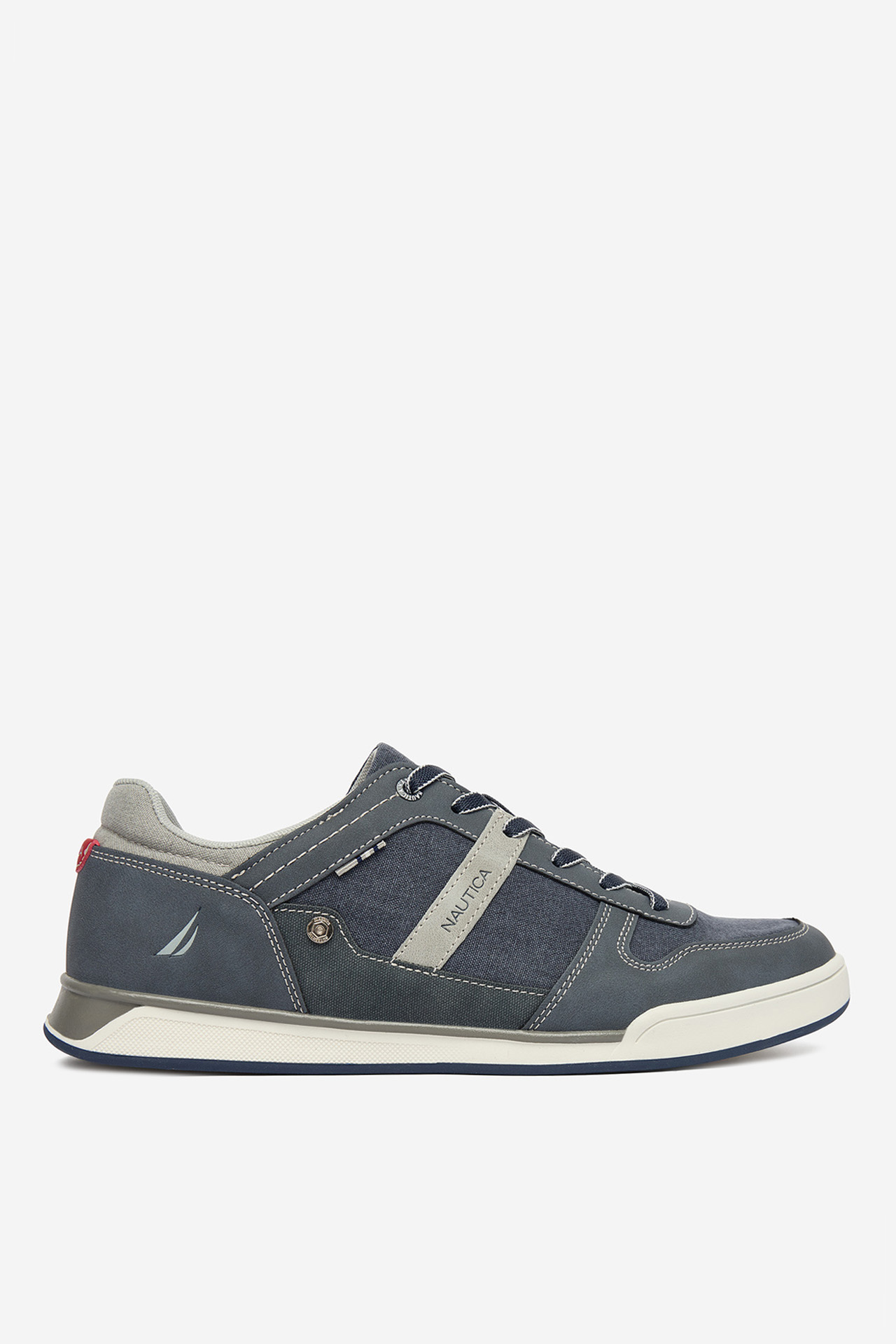 Sneakersy