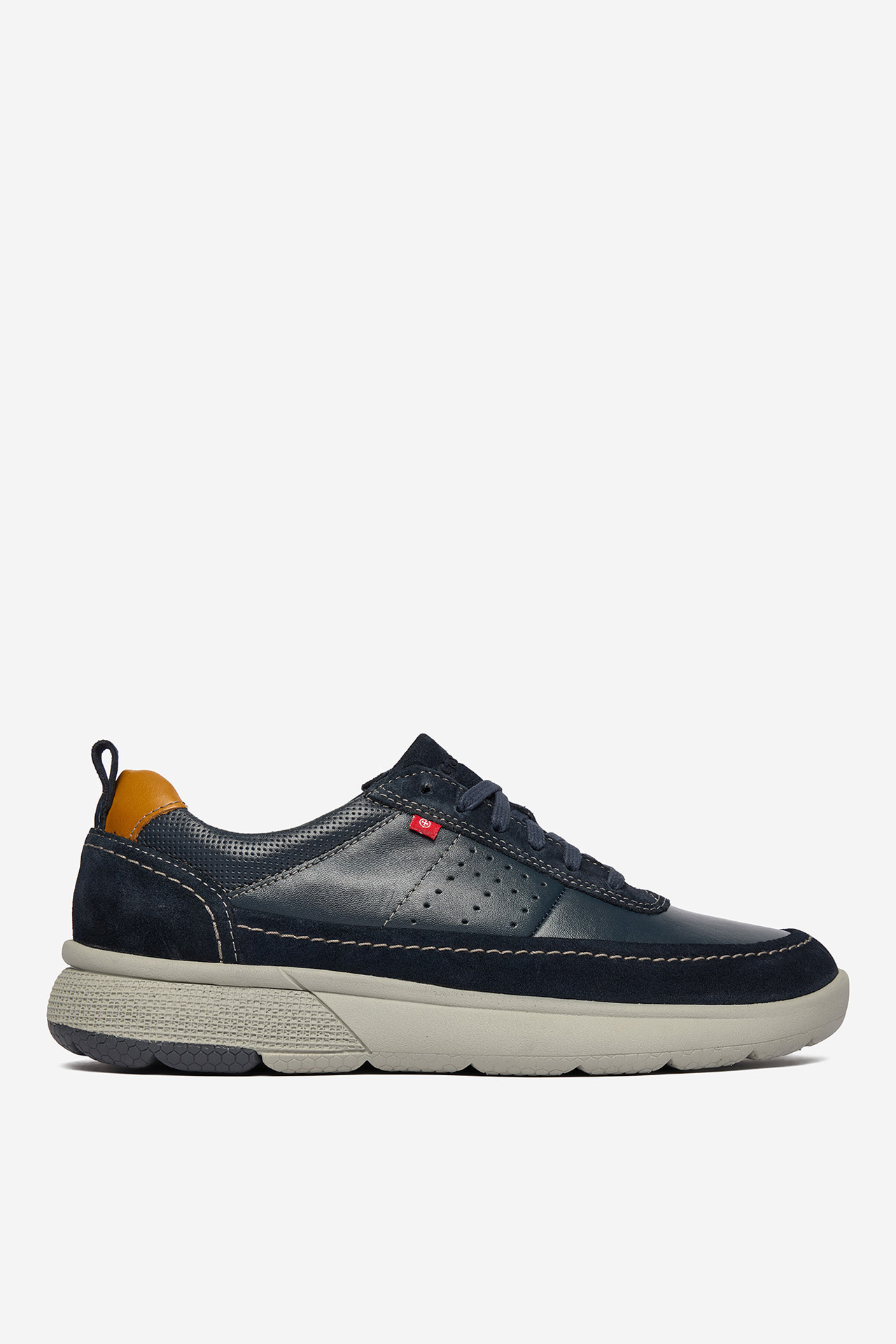 Go Soft Sneakers
