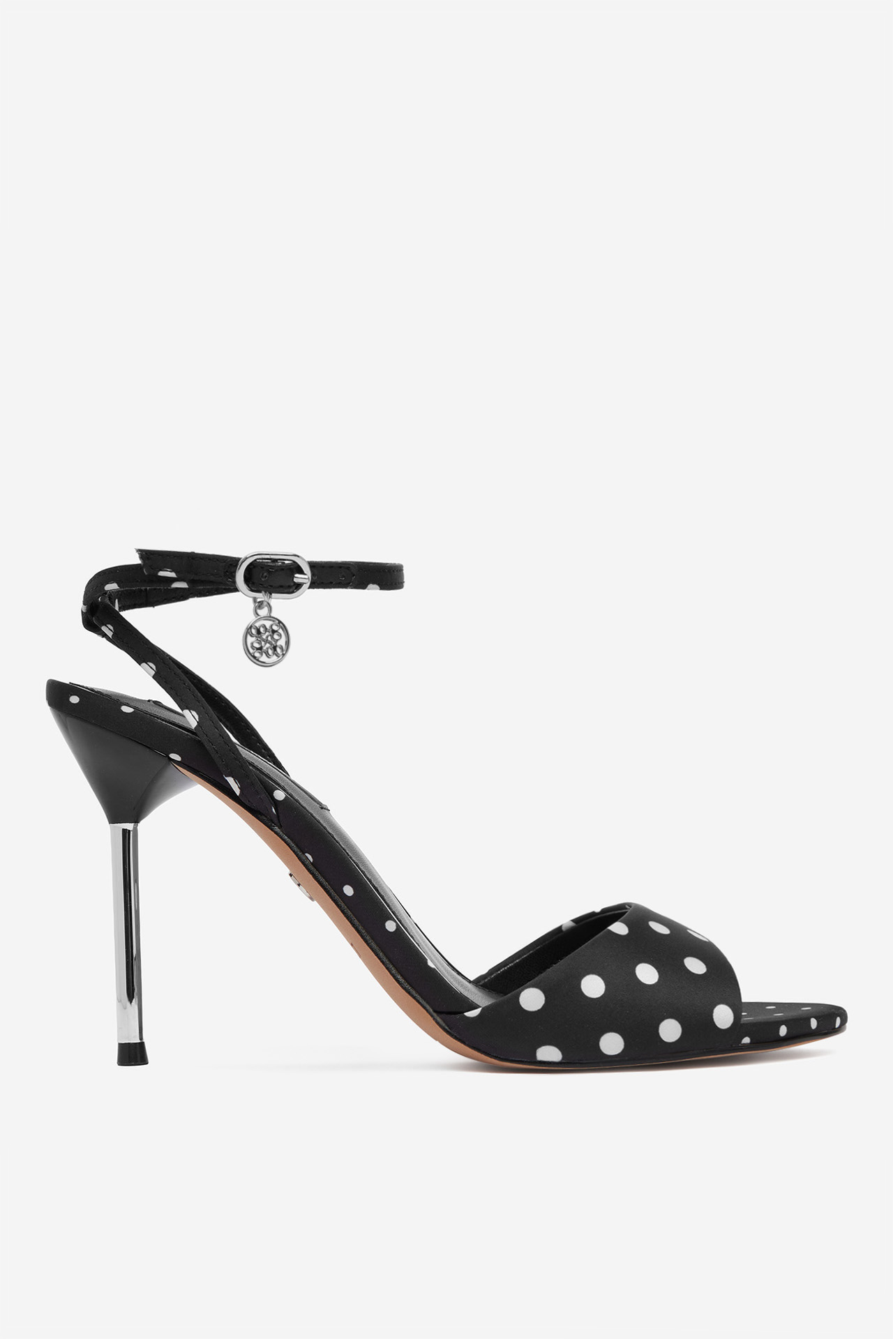 Pantofi stiletto
