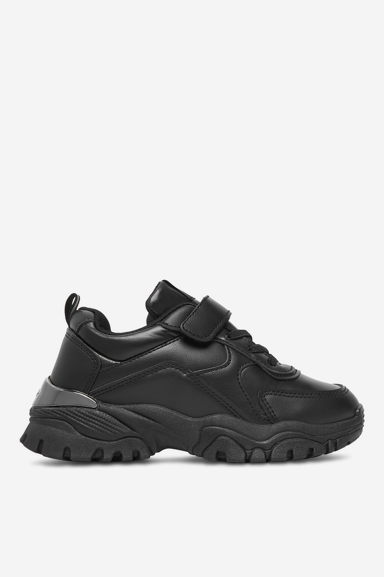 DeeZee Sneakers