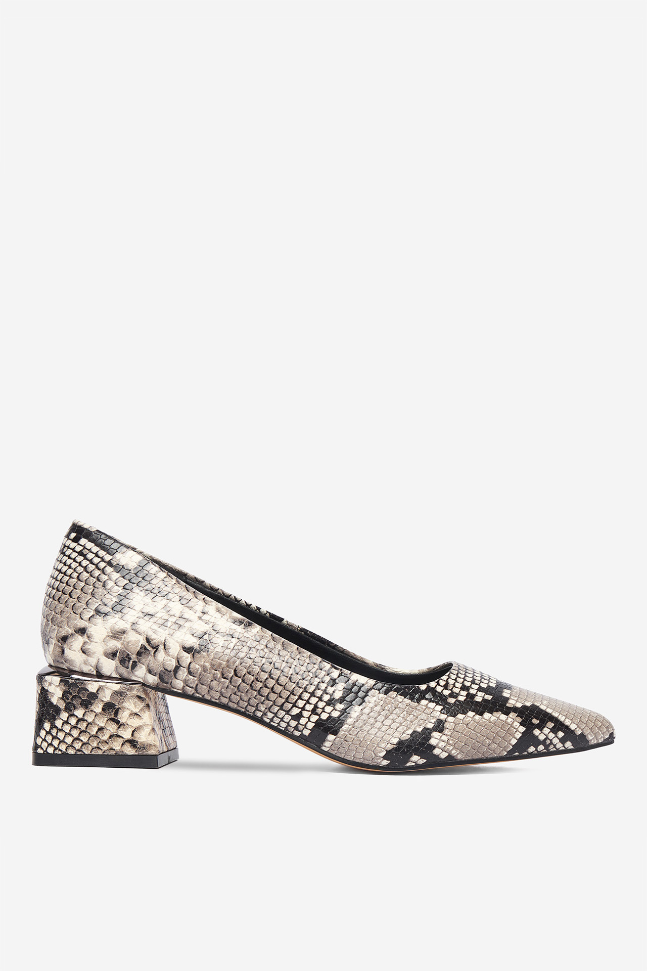 Pantofi cu toc