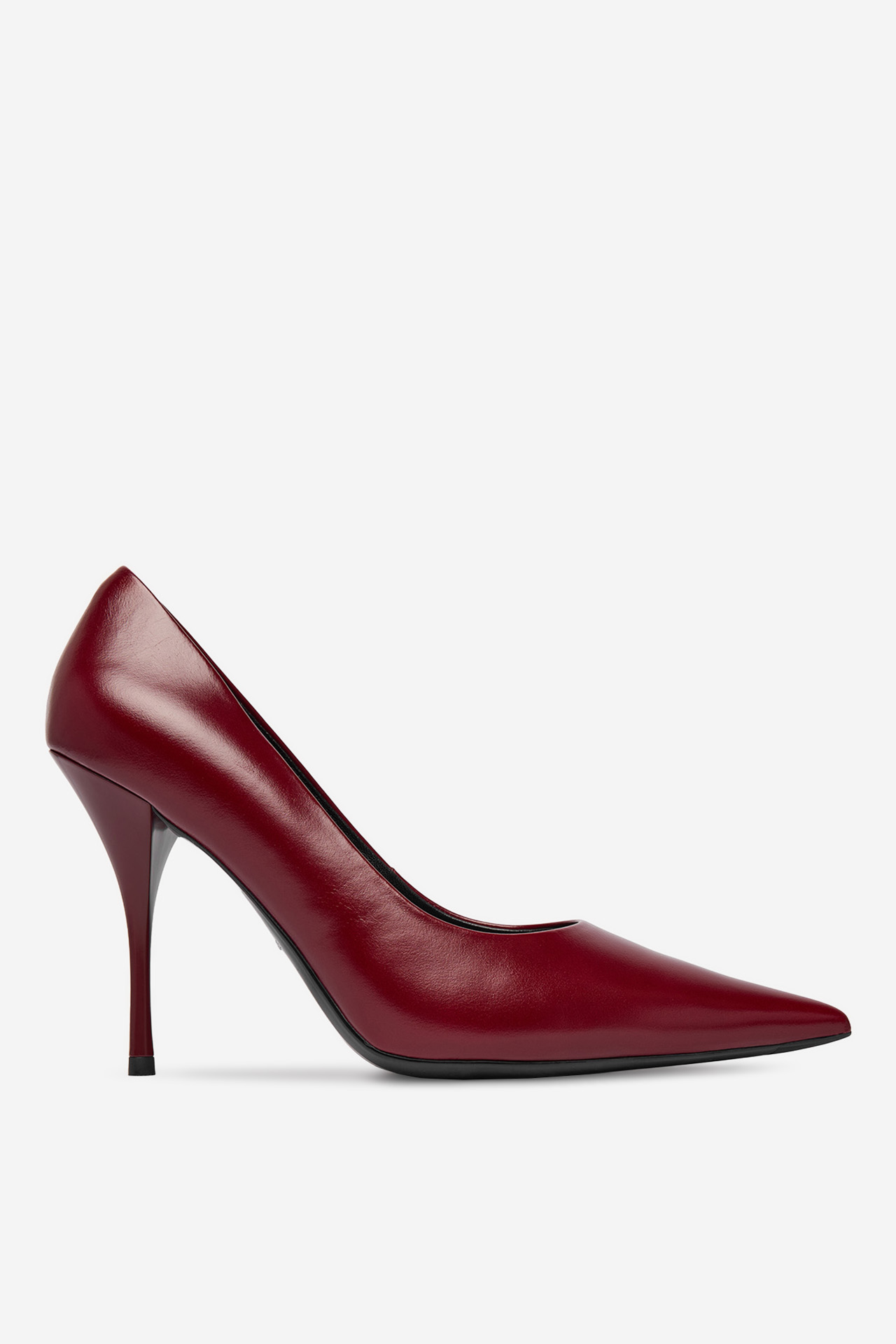 Pantofi stiletto
