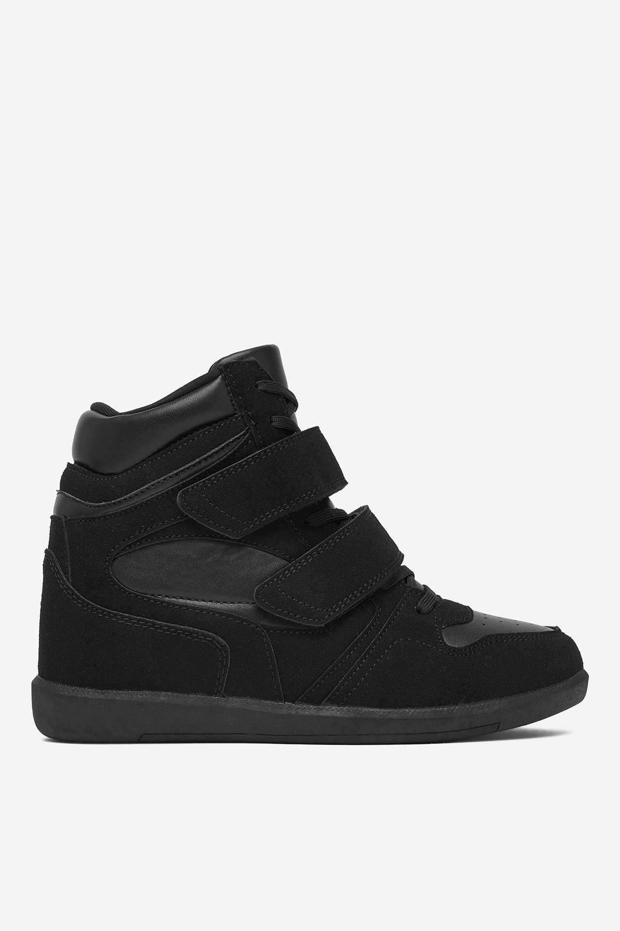 DeeZee Sneakers